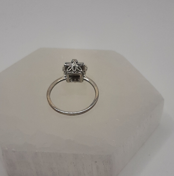 R814 Sterling Silver Stargazer - Fragrant Jewels - Picture 5 of 7